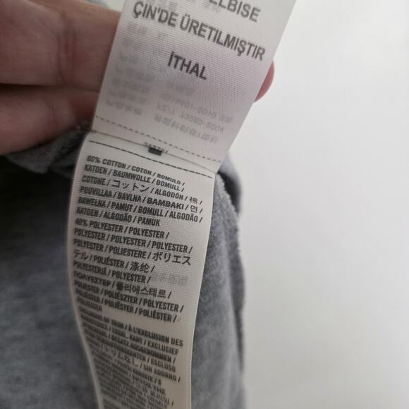 Vintage Y2K Hollister TShirt Mens XL Gray Embroidered Patch Logo Tee Surf Skater - Picture 9 of 9